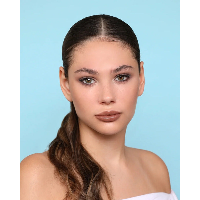 Labial Satinado Chic Collection Chic Satin Lipstick Moira